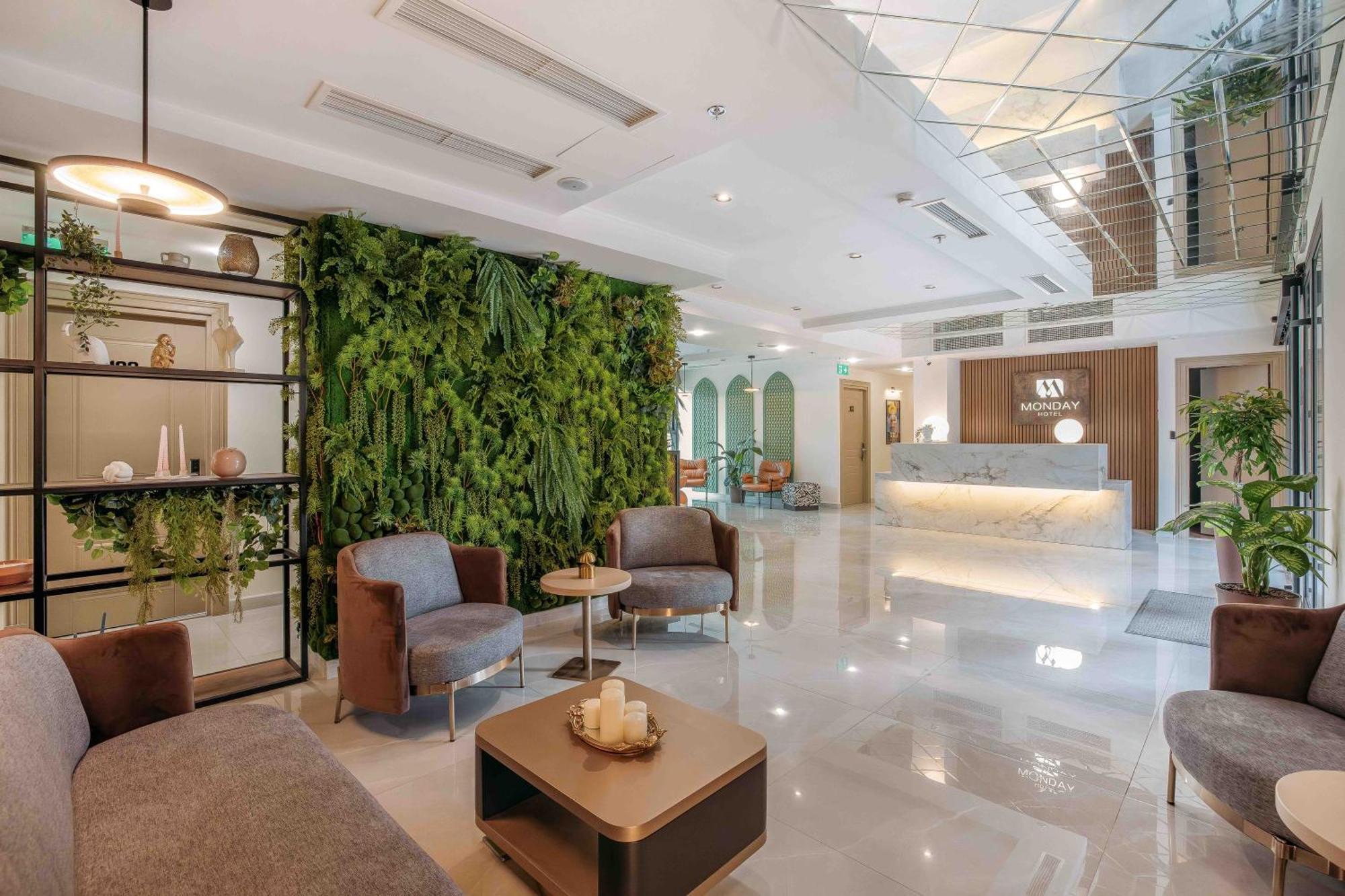 Hotel Monday By Dnt Group Tiflis Exterior foto