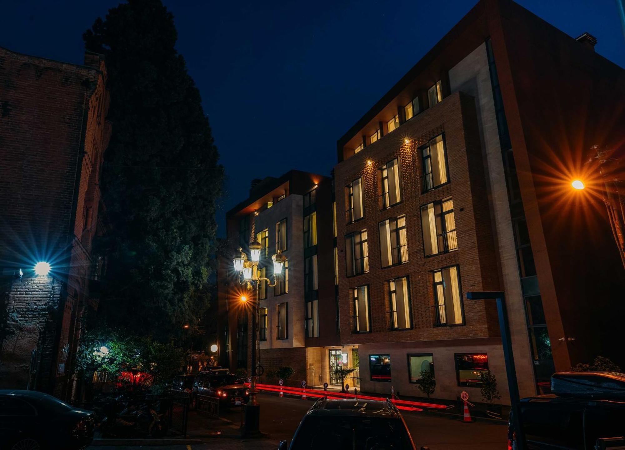 Hotel Monday By Dnt Group Tiflis Exterior foto
