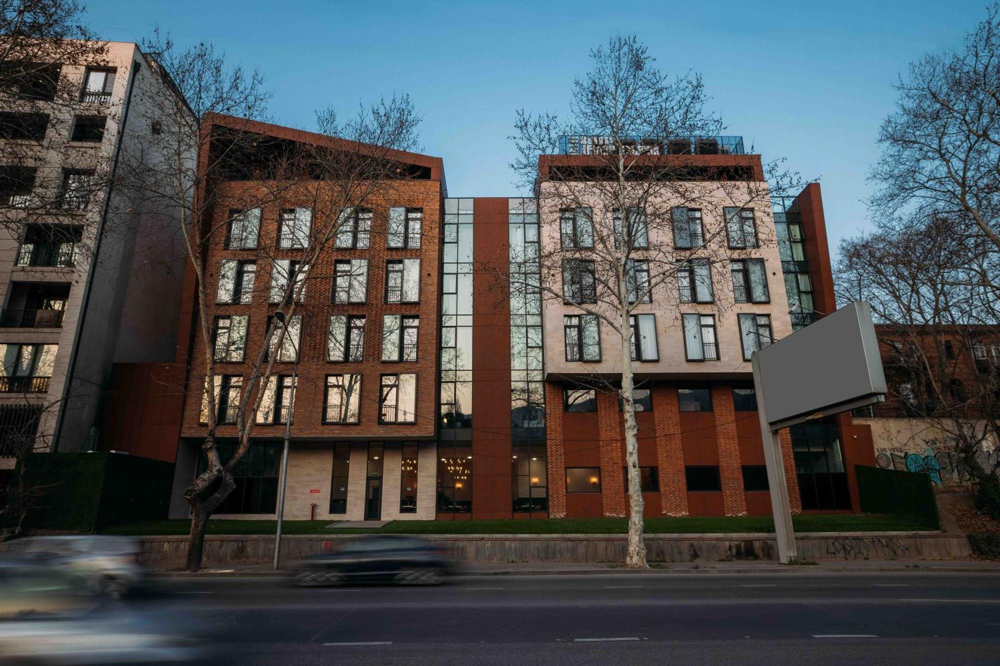 Hotel Monday By Dnt Group Tiflis Exterior foto