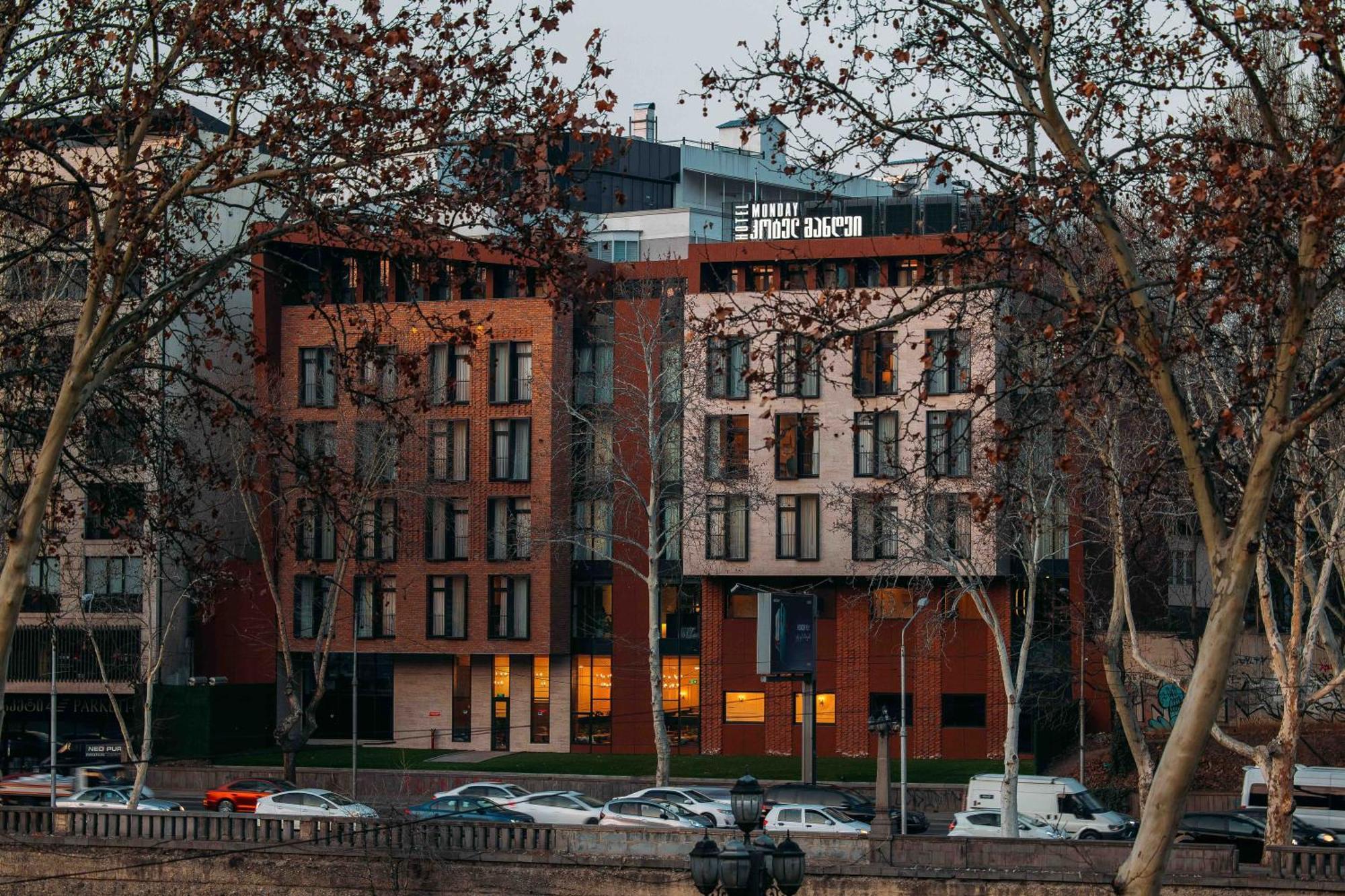 Hotel Monday By Dnt Group Tiflis Exterior foto