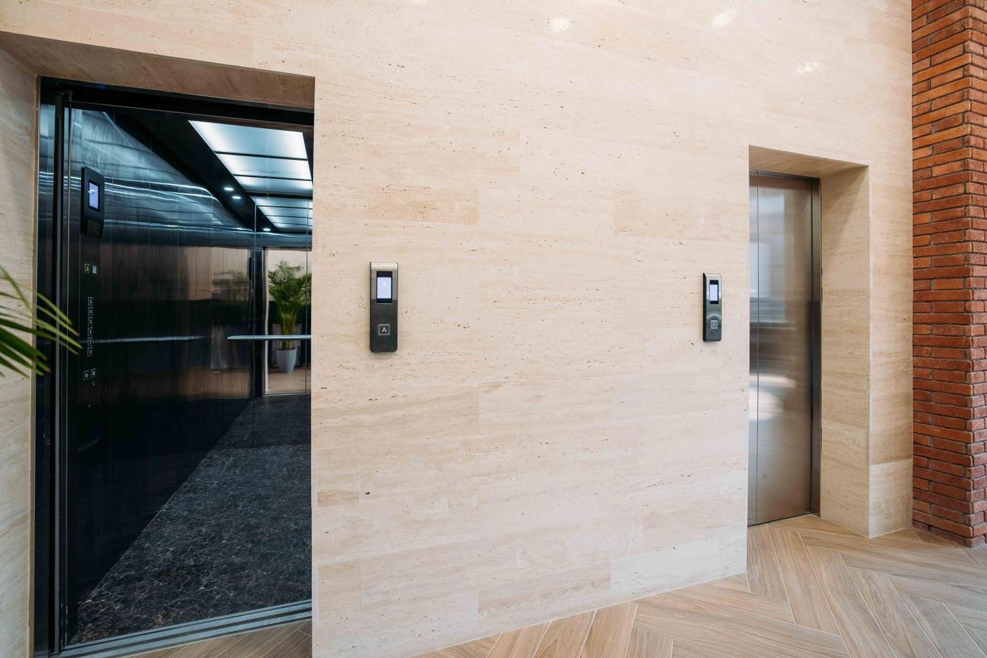 Hotel Monday By Dnt Group Tiflis Exterior foto