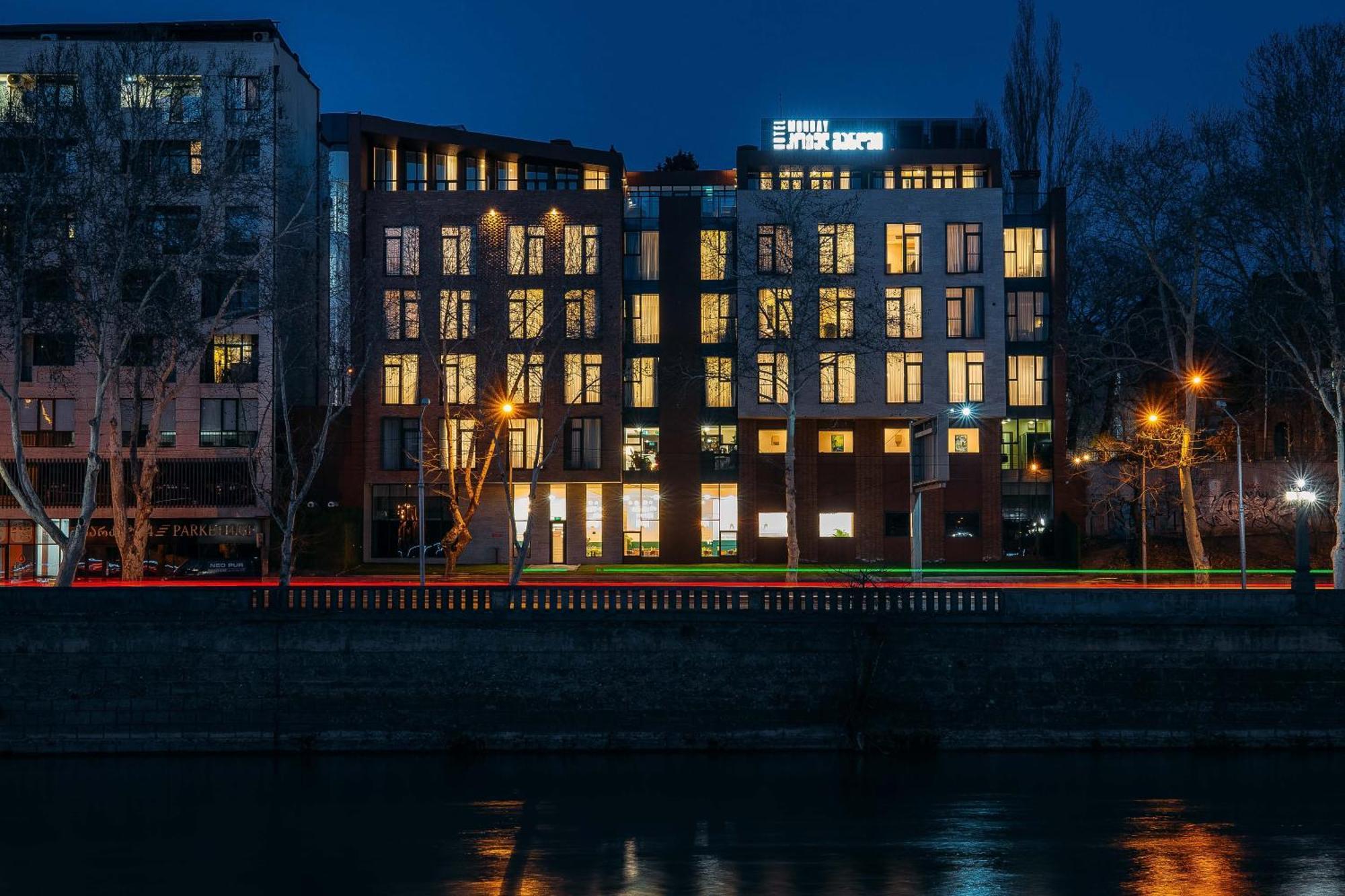 Hotel Monday By Dnt Group Tiflis Exterior foto