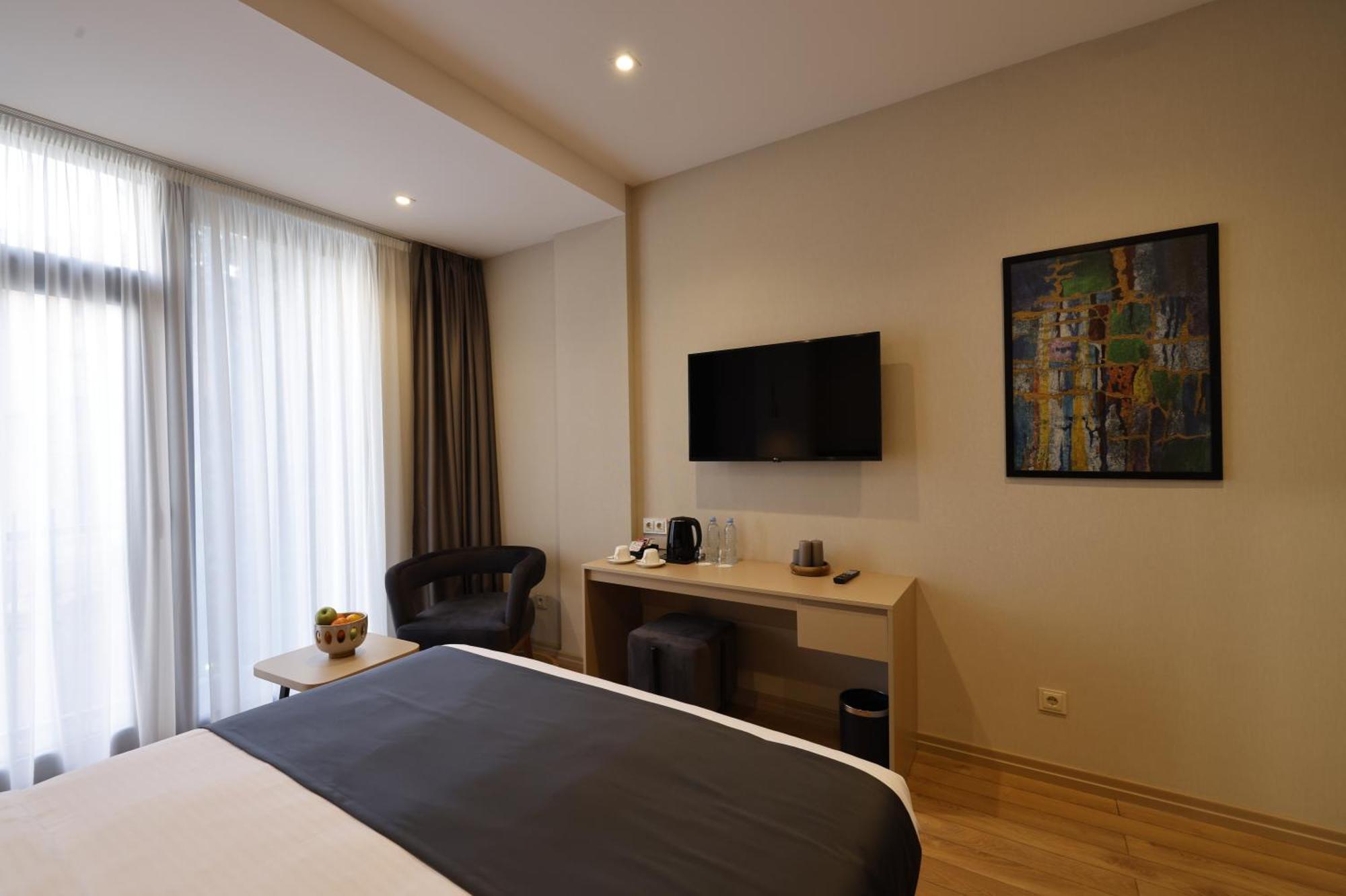 Hotel Monday By Dnt Group Tiflis Exterior foto